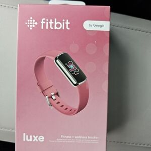FITBIT Luxe Rare beautiful color by google Smartwatch